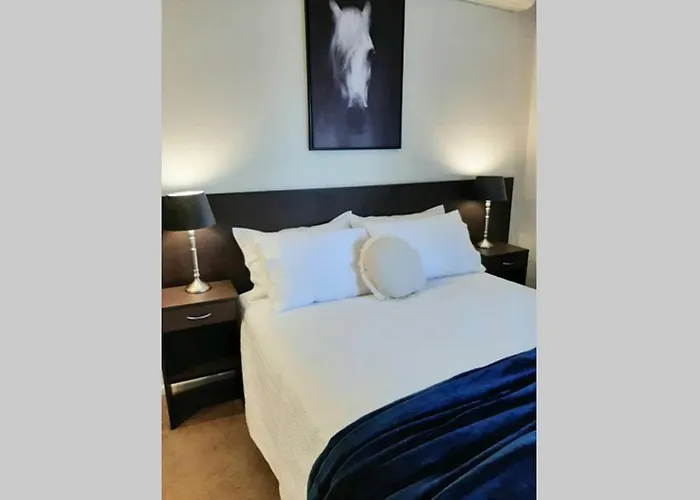 Tourist Road - Studio Unit - East Toowoomba